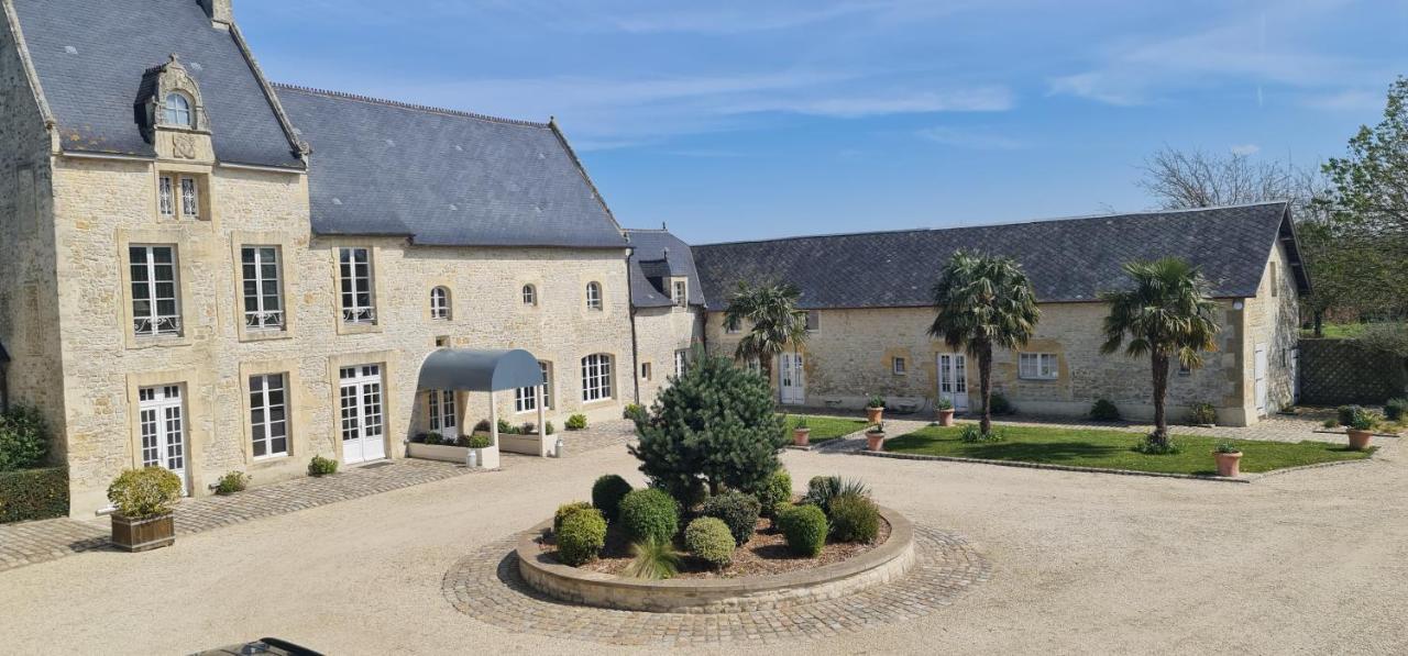 Готель Le Manoir Des Marronniers Sully  Екстер'єр фото